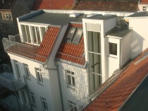 Häuserdach mit moderner Architektur